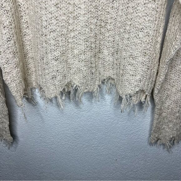 New! Very j Loose Knit V-Neckline Long Sleeve Raw Trim Beige Women Sweater Sz M - Picture 8 of 12